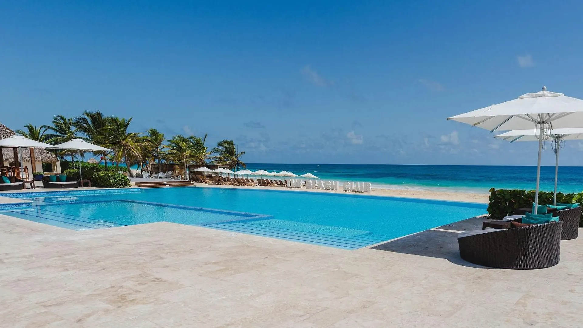 Unique Lake, Golf & Jacuzzi In Hard Rock Golf Pc Punta Cana Apartment